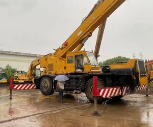 Grue tout-terrain d'occasion Kato SS-500 50t fabriquée au Japon, hauteur de levage 50m, avec boîte de vitesses, moteur et composants essentiels - En vente - Product Image 2