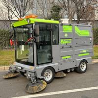 Vente directe d'usine : Machine de balayage de rue avec bac à déchets auto-vidant et canon anti-poussière intégré