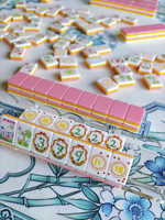 Mahjong de luxe moderne personnalisé, tuiles vertes et roses bleues à quatre couches, ensembles de tuiles portables pour le divertissement, coffret cadeau