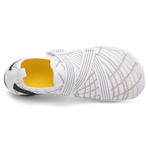 รองเท้าแตะยาง HEVA แบบสั่งทำได้สำหรับทุกเพศ หนา 5 มม. รองเท้าใส่เล่นน้ำชายหาด แบบเท้าเปล่า หัวกว้าง ห้านิ้ว เหมาะสำหรับโยคะ ฟิตเนส เดิน ว่ายน้ำ ตกปลา - Product Image 6