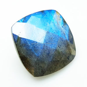 Piedra de corte facetado de labradorita azul 17x17mm Cojín de labradorita Tamaño calibrado facetado Piedra preciosa suelta Labradorita de calidad 3A - Product Image 4