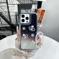 Coque de téléphone antichoc en TPU+PC avec dégradé de couleurs délicat et élégant, décor mignon avec chaîne de perles pour iPhone 18 Pro Max, 18 Pro, 17 Pro