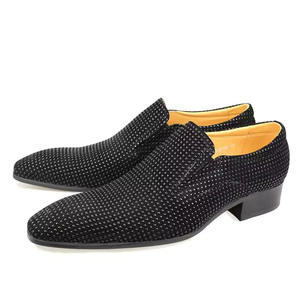 Chaussures habillées pour hommes de luxe fabriquées à la main avec un style classique, chaussures décontractées à la mode en une seule étape - Product Image 3