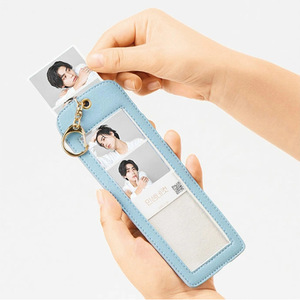กระเป๋าใส่รูปภาพแฟชั่น PVC ลายตารางสี่เหลี่ยม หนังเทียม สำหรับใส่รูปสัตว์เลี้ยง รูปไอดอล หรือรูปภาพอื่นๆ  พร้อมสายคล้องคอ เป็นของขวัญ - Product Image 2