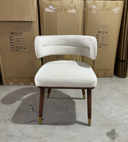Chaise de salle à manger simple nordique Chaise de café de négociation de luxe légère Chaise de réception de dressing incurvée en tissu moderne