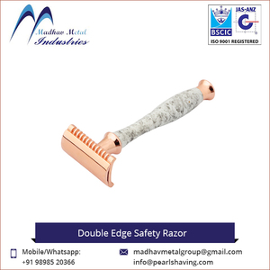 Double Edge Safety <b>Razor</b> with Brass Handle and Stainless Steel Blade <b>for</b> <b>Men</b> - Product Image 5