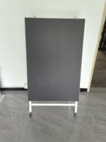 Écran d'affichage numérique mobile pliable LED en forme de A, contrôle par application, 4 roues, pas de pixel P1.25-P2.5, luminosité 1000 cd, résolution 1080p
