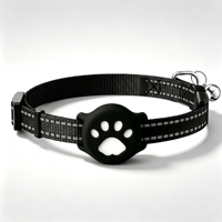 Collier de suivi pour animaux de compagnie en nylon souple, imperméable, durable et luxueux de la marque Fine Era, compatible avec iOS et Android, pour une utilisation en extérieur.