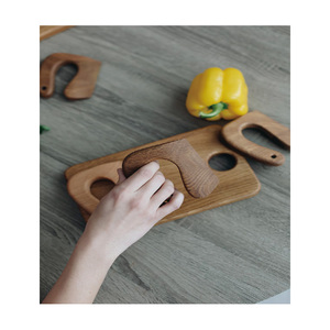 Couteau en <span class=keywords><strong>bois</strong></span> Montessori sûr pour enfants : Ustensile de jeu pour tout-petits, en <span class=keywords><strong>bois</strong></span> de chêne - Product Image 2