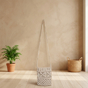 Tapete de Macramé Hecho a Mano, Diseño Bordado a Mano con Patrón Tejido con Cordón de Algodón Natural, Forma Cuadrada, Suave y Duradero, India HOMLY - Product Image 3
