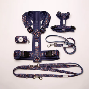 Conjunto de arnés acolchado para perros al por mayor, logotipo impreso, suministros de neopreno para mascotas, arnés suave de lujo para perros, juego de Correa y bolsa para caca para perros - Product Image 1