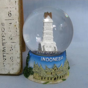 Indonesia tùy chỉnh 3D nhựa xây dựng bức tượng nước thủy tinh tuyết toàn cầu - Product Image 1