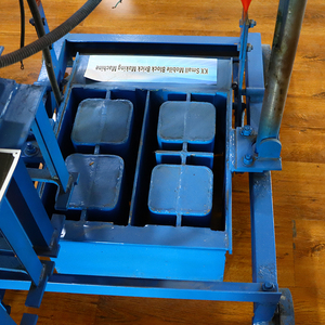 Hydraulic Brick Making <strong>Machine</strong> 220V with Bearing Core Cheap Concrete Block De Fabrication <strong>Des</strong> Brique Bloc Ciment Price - Product Image 3