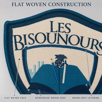 Patchs thermocollants en tissu écologique à faible MOQ, forme personnalisable, applique brodée de dessin animé avec bordure Merrow