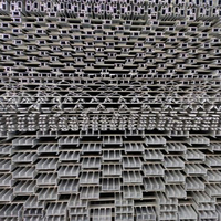 Profilés en aluminium personnalisés de la série 6000 du fabricant chinois Cintrage CNC des portes coulissantes en grain de bois pour la Jamaïque et la Dominique