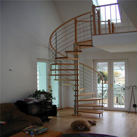 Vente en gros Escalier en colimaçon Nouvel arrivage Escalier intérieur Décoration de villa personnalisée Garde-corps élégant de fantaisie