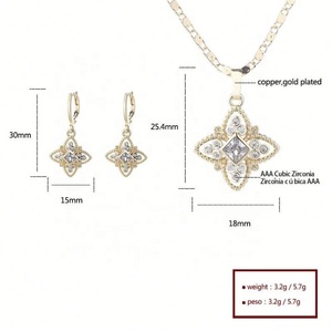 Parure de bijoux de mariage 3 pièces en laiton plaqué or 18 carats pour femme, avec boucles d'oreilles et colliers en zircon, idéale pour les cadeaux, fabriquée en alliage - Product Image 1