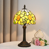Lampe de bureau en vitrail Jane Europe, design feuilles aux couleurs chaudes, style moderne farmhouse, luminaire dôme pour chambre à coucher, chevet, électrique