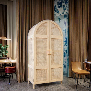 Armoire de luxe contemporaine en bois naturel en bois massif Mindi petite armoire économique portes en rotin pour salon villas chambre à coucher - Product Image 1