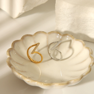 Nw temperamento alla moda geometrico a forma di Z spiave brillante zircone anelli Non appannati in acciaio inox Z forma barra anello per donna - Product Image 4