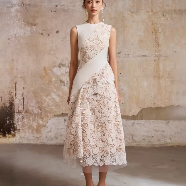 modern empire dress 22 Modern Empire Waist Wedding Dresses to Shop Now