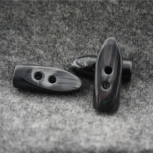 special shaped smooth baby flat black plastic toggle button