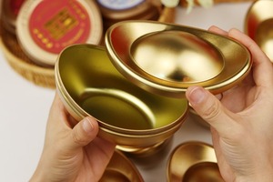 Scatola in Latta a Forma di Lingotto <span class=keywords><strong>d</strong></span>'<span class=keywords><strong>Oro</strong></span> per Caramelle, Cioccolato e Biscotti del Capodanno Cinese, Confezione Regalo, Produzione 2026 - Product Image 4