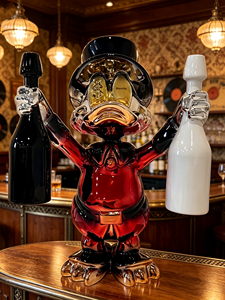 Scultura in Resina Placcata Moderna e Trendy di Donald Duck, Bestseller Transfrontaliero per Ingressi di Hotel e Interni di Alta Classe - Product Image 4