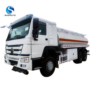 Camion-citerne à huile neuf de 200 000 litres, camion-citerne à carburant, transmission manuelle à 6 roues motrices, état parfait - Product Image 1