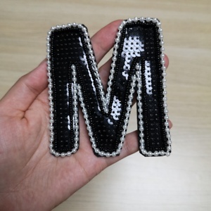 Handmade <span class=keywords><strong>Sequin</strong></span> Ngọc Trai Chữ Cái Tiếng Anh Vá Nhưng Vật Dính Liền - Product Image 1