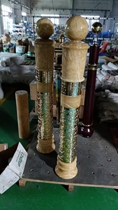 Tùy Chỉnh Cầu Thang Cột Nhôm Brass Trụ Cột Cho Biệt Thự Khách Sạn Sang Trọng Trang Trí Thiết Kế Cầu Thang Cột - Product Image 3