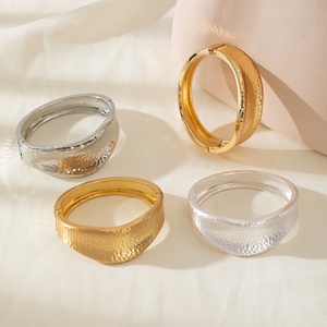 Pulsera Jingciren Boutique, Estilo Europeo y Americano, Nuevo Estilo, de Alta Gama, Simple, Elegante, Estilo Frío y Lujoso - Product Image 4