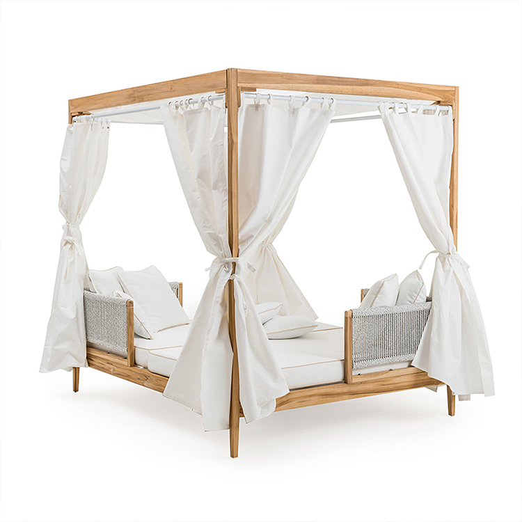 Chaise longue de plage en teck