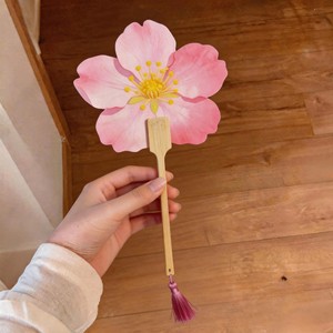 Éventail en bambou à fleurs de cerisier, petit éventail portable d'été pour femmes, style Instagram - Product Image 3