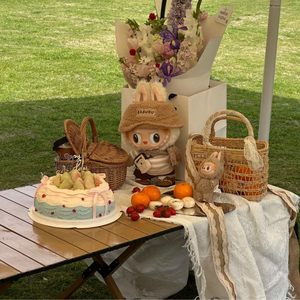 100% Auténtico Popmart the MONSTERS Labubu Dress Be Latte 37 38cm Caja Sorpresa de Peluche Juguete Coleccionable Muñeco Suave Animal de Peluche - Product Image 4