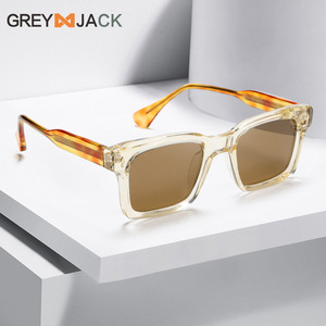 Gafas de Sol Cuadradas Grises con Montura Negra, Lentes Polarizadas de PC TAC con Protección UV400, Unisex, para Conducir - Product Image 4