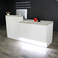 Kainice Comptoir de caisse personnalisé pour magasin de détail Bureau de salon à motif de marbre Comptoirs de caisse de réception pour magasin