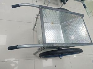 Chariot à main en métal résistant à la rouille, chariot rabattable pour le transport de marchandises dans les jardins et les fermes - Product Image 2