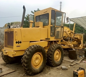 Niveleuse de moteur Komatsu GD661A d'occasion bon marché à vendre - Product Image 5