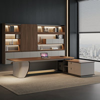 Bureau de direction en L pour PDG, design minimaliste et moderne, sensation haut de gamme, personnalisable et disponible en prévente