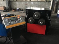Machine de cintrage de profilés entièrement hydraulique à trois rouleaux avec réglage arc-vers le bas W24S-6