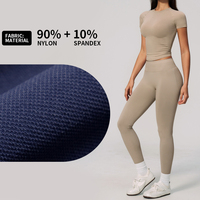 Set Pilates Gaya Barat Terbaru, Model Halter Neck, Seamless, Cepat Kering, Kontrol Perut, Pas Badan, Langsung dari Pabrik Grosir