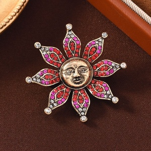 Broche de aleación con diamantes de sol y luna, estilo payaso vintage, accesorio único metálico para traje de la serie Circus - Product Image 4