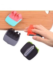 Nieuwe Creatieve Handmatige RVS Dubbele Vinger Appel Aardappel Wortel Komkommer Schilmes Fruit Groente Gereedschap