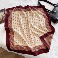Écharpe carrée en soie et laine de haute qualité pour l'automne - Design floral imprimé personnalisé multifonctionnel, tissu respirant, marque privée
