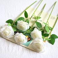 Künstliche Seidenrosen-Blumensträuße Valentinstag-Geschenk Realistische Rosen-Buschblumen-Bündel für Hochzeitsdekoration Großhandel