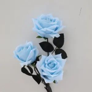 厂家直销供应商人造丝花婚庆派对装饰3头三角玫瑰