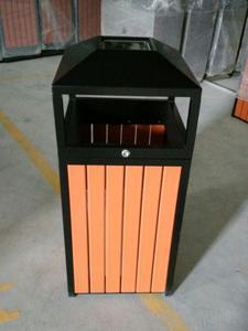 15 Gallon Metal &amp; Wood Outdoor Public Trash Bins with Removable Inner Bucket Classic Style Commercial &amp; Hotel Use - Product Image 5