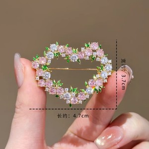 Broche en forme de cœur pour femme, en alliage, avec strass en cristal, bijou fantaisie, accessoire vestimentaire, cadeau - Product Image 2