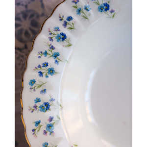 Service de 4 assiettes à soupe de luxe Royal Albert Memory Lane, en verre opale personnalisable, pour hôtels et restaurants gastronomiques - Product Image 3